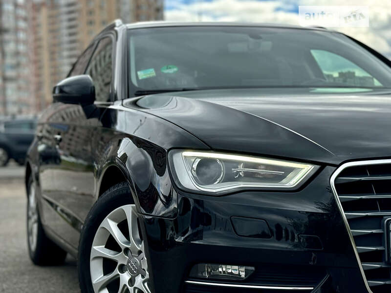 Хэтчбек Audi A3 2016 в Киеве