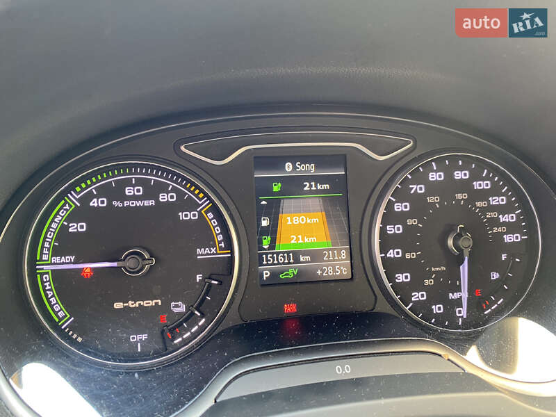 Хэтчбек Audi A3 2015 в Киеве