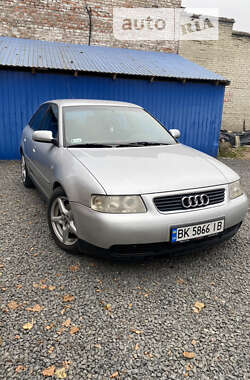 Хетчбек Audi A3 2001 в Костопілі