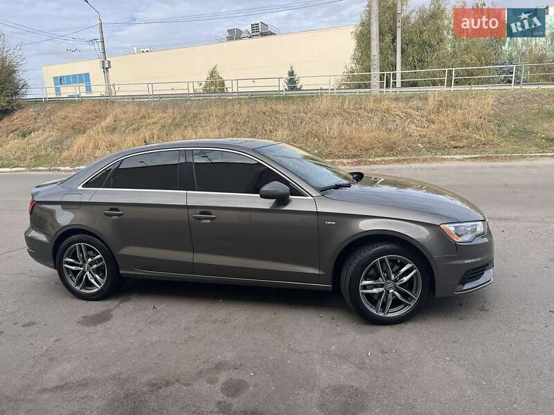 Седан Audi A3 2014 в Полтаве