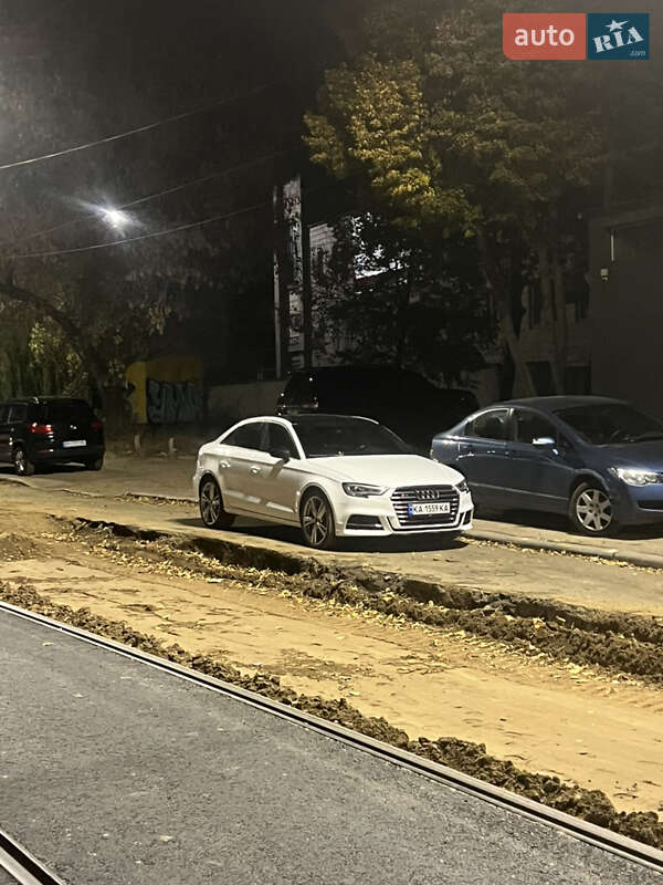 Седан Audi A3 2015 в Киеве фото 10 Седан Audi A3 2015 в Киеве
