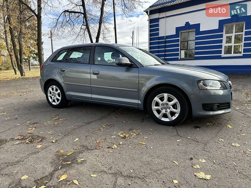 Хэтчбек Audi A3 2009 в Лебедине