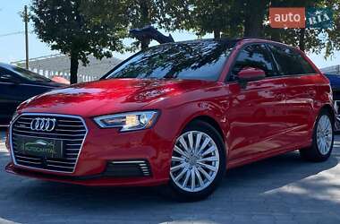 Хетчбек Audi A3 2016 в Києві