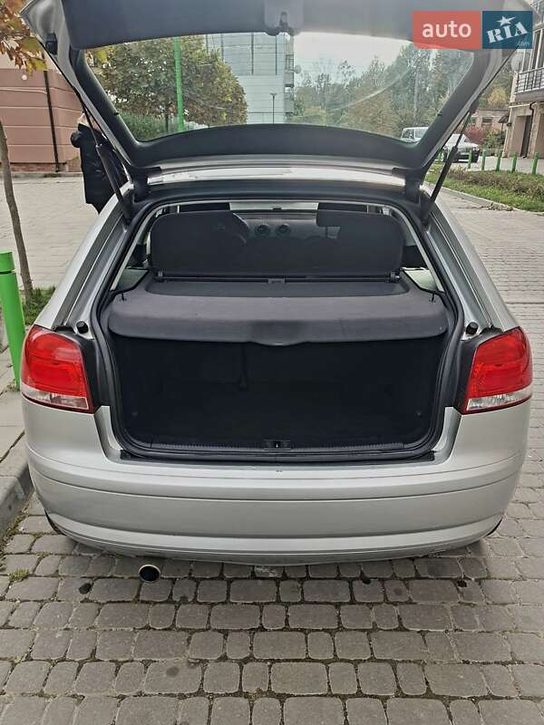 Хетчбек Audi A3 2003 в Надвірній