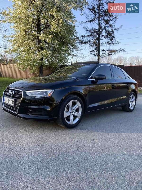 Седан Audi A3 2017 в 