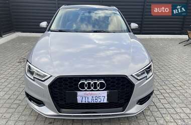 Седан Audi A3 2015 в Запорожье