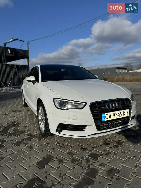 Седан Audi A3 2014 в Умани