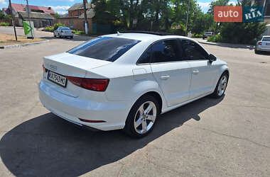 Седан Audi A3 2017 в Киеве