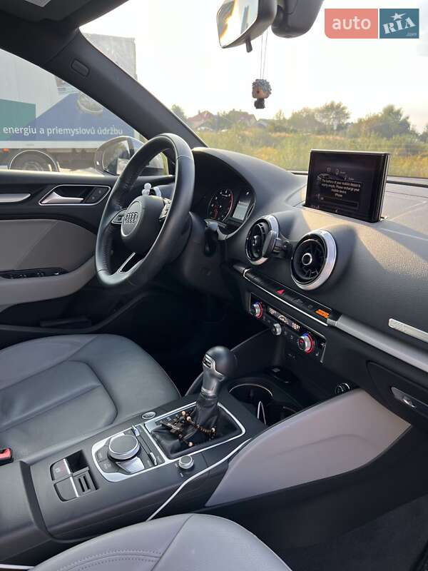 Седан Audi A3 2018 в Львове
