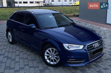 Хэтчбек Audi A3 2016 в Мукачево