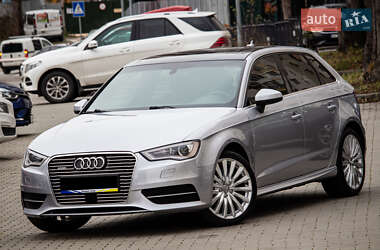Хэтчбек Audi A3 2015 в 