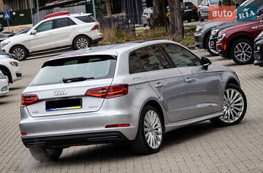 Хэтчбек Audi A3 2015 в 
