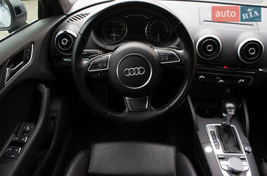 Хэтчбек Audi A3 2015 в 