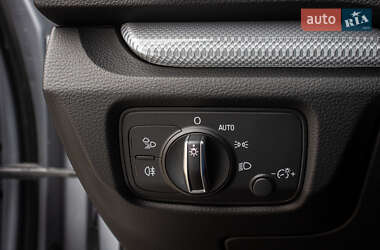 Хэтчбек Audi A3 2015 в 