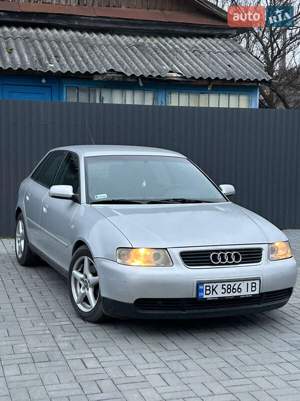 Хетчбек Audi A3 2001 в Костопілі