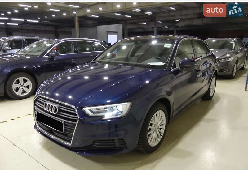 Седан Audi A3 2017 в 