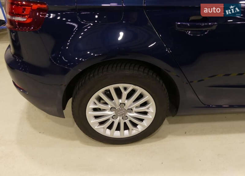 Седан Audi A3 2017 в Судовой Вишне