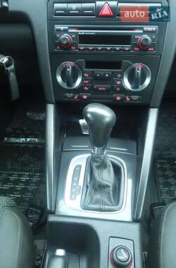 Хэтчбек Audi A3 2006 в 