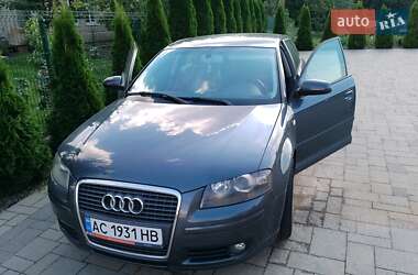 Хэтчбек Audi A3 2004 в 