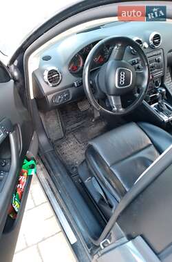 Хэтчбек Audi A3 2004 в 