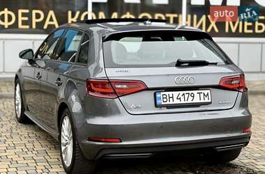 Хэтчбек Audi A3 2016 в 