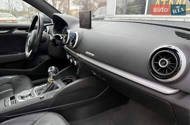 Хэтчбек Audi A3 2016 в 