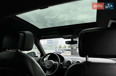 Хэтчбек Audi A3 2015 в 