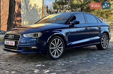 Седан Audi A3 2015 в Дніпрі