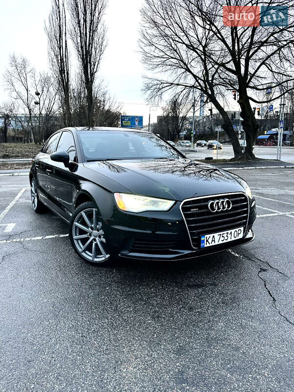 Седан Audi A3 2015 в Киеве