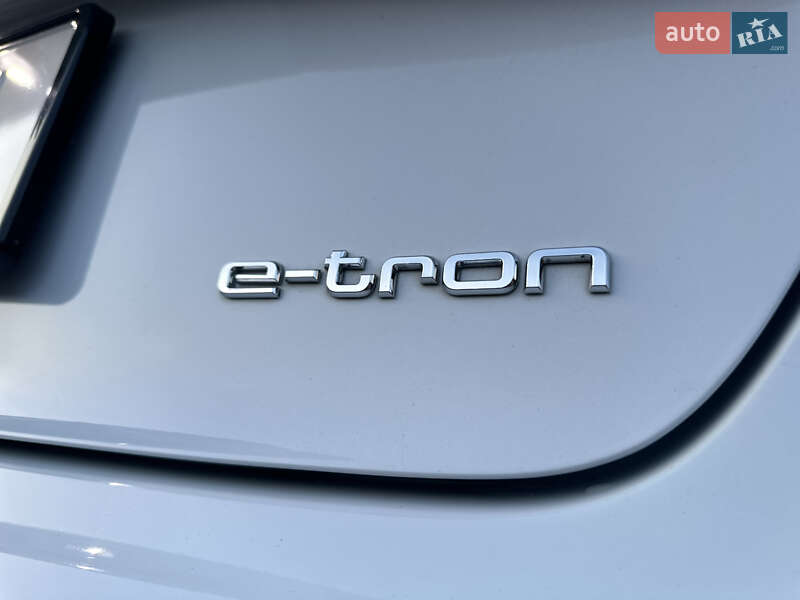 Хетчбек Audi A3 2017 в Полтаві фото 25 Хетчбек Audi A3 2017 в Полтаві