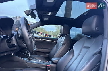 Хэтчбек Audi A3 2017 в 