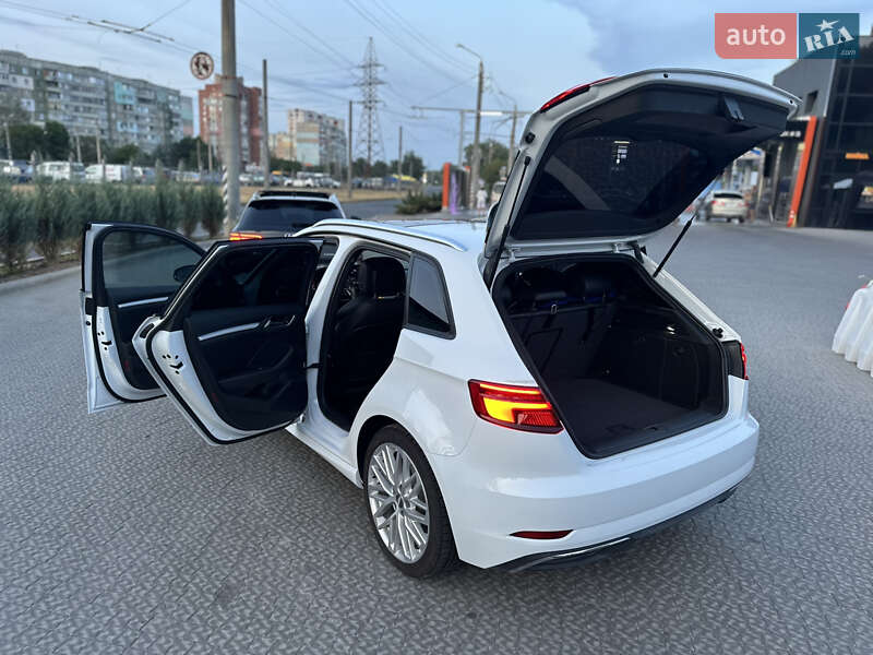 Хетчбек Audi A3 2017 в Полтаві фото 62 Хетчбек Audi A3 2017 в Полтаві