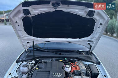 Хэтчбек Audi A3 2017 в 