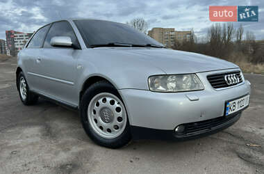 Хетчбек Audi A3 2002 в 