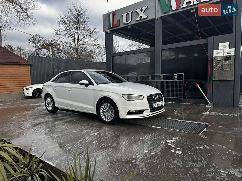 Седан Audi A3 2016 в Одессе