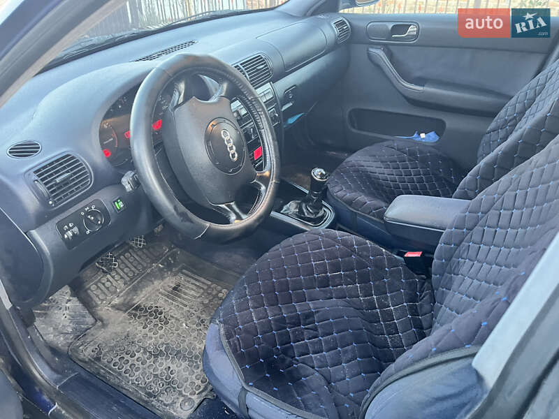 Хэтчбек Audi A3 2000 в Знаменке