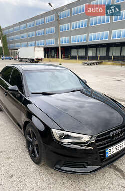 Седан Audi A3 2014 в Львові