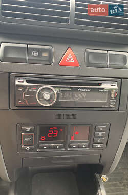 Хэтчбек Audi A3 1999 в 