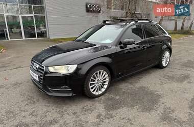 Хэтчбек Audi A3 2016 в Киеве