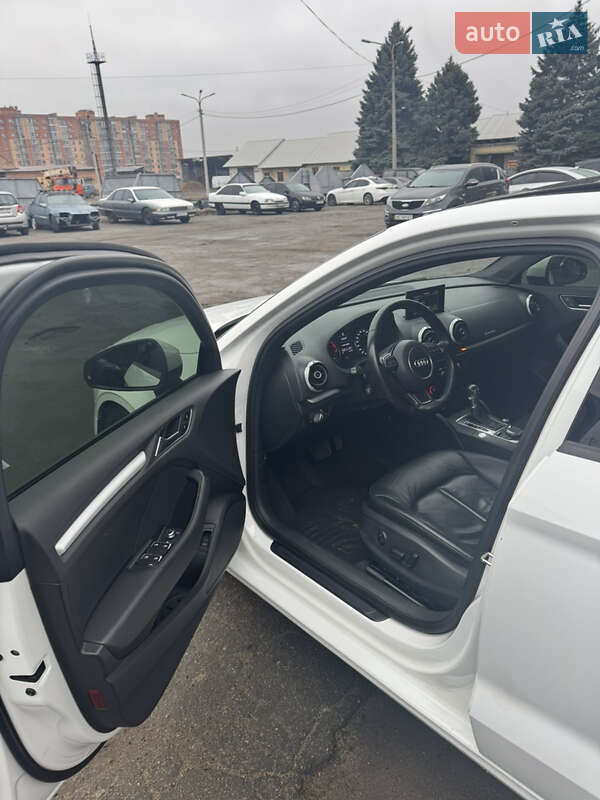 Седан Audi A3 2015 в Днепре