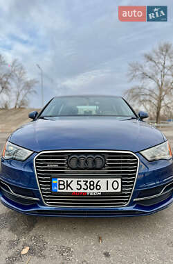 Хетчбек Audi A3 2015 в Києві