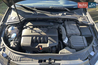 Хэтчбек Audi A3 2008 в 