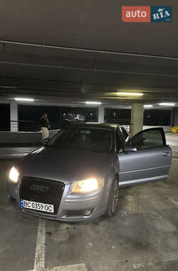 Хэтчбек Audi A3 2003 в 