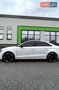 Седан Audi A3 2015 в 