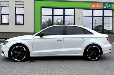 Седан Audi A3 2015 в 