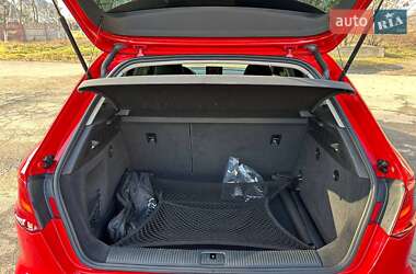 Хэтчбек Audi A3 2015 в 