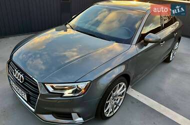 Седан Audi A3 2017 в Луцке