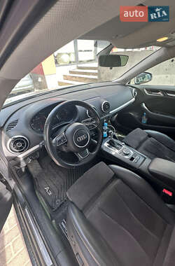 Хэтчбек Audi A3 2016 в 