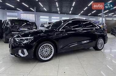 Седан Audi A3 2021 в 