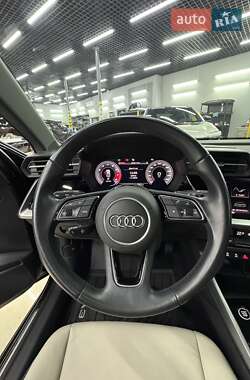 Седан Audi A3 2021 в 